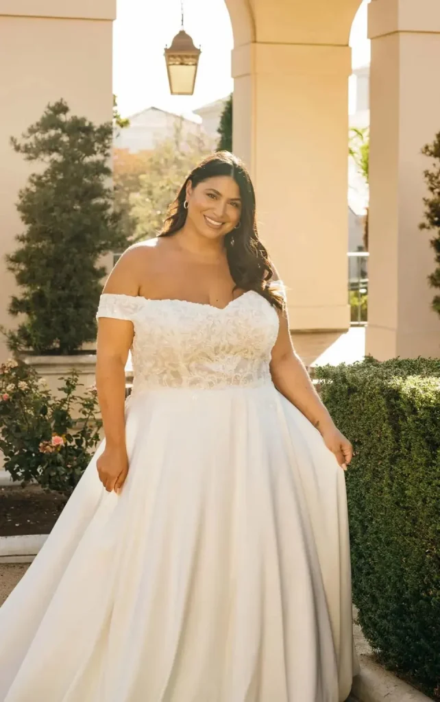 5 Popular Wedding Themes & The Perfect Plus-Size Wedding Gown for Each